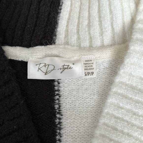 NWOT half /half Sweater - Picture 2 of 7